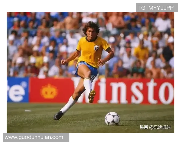 20世纪足球传奇巨星风采回顾：那些激动人心的瞬间与伟大时刻