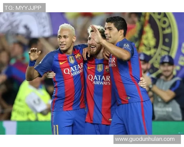 《C罗梅西内马尔三大足球巨星的巅峰对决与独特魅力呈现》 《C罗梅西内马尔三大足球巨星的巅峰对决与独特魅力呈现》