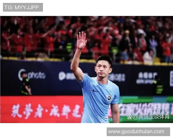 中国足球历史十大经典球星回顾 他们的传奇时刻与永恒影响