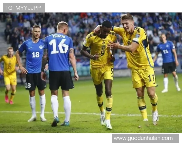 冰岛男足球星的传奇历程与坚韧精神在绿茵场上闪耀辉光