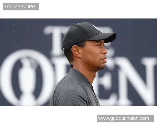 普通人秒变绿茵巨星演绎惊艳球技仿佛置身真实赛场