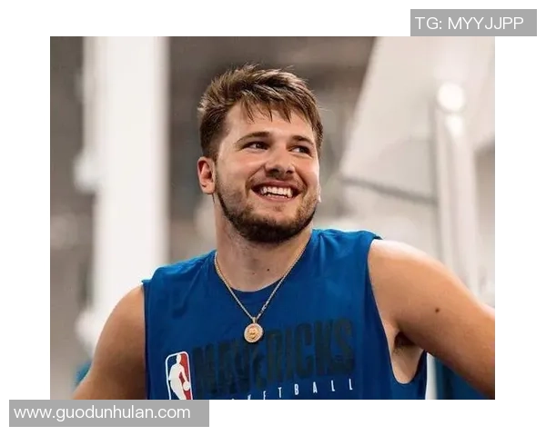 梅赫伦足球队传奇球星崛起之路：从青涩新星到球队核心的奋斗历程